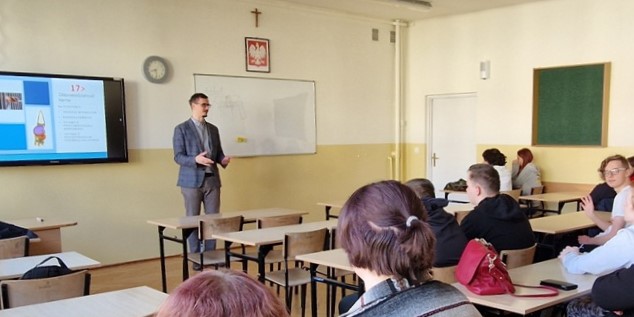 Warsztaty prawne w szkołach średnich powiatu strzyżowskiego
